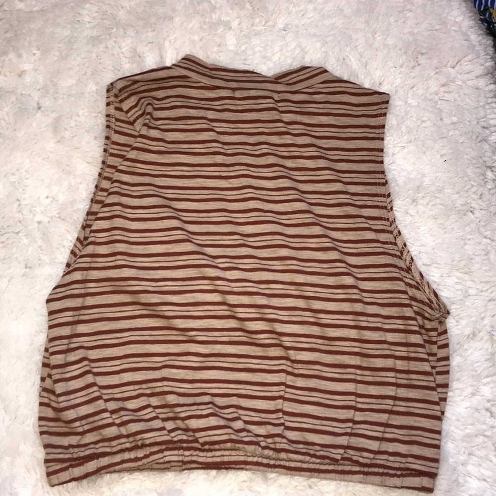 Forever 21 crop top NEVER WORN!!! - Picture 2 of 3